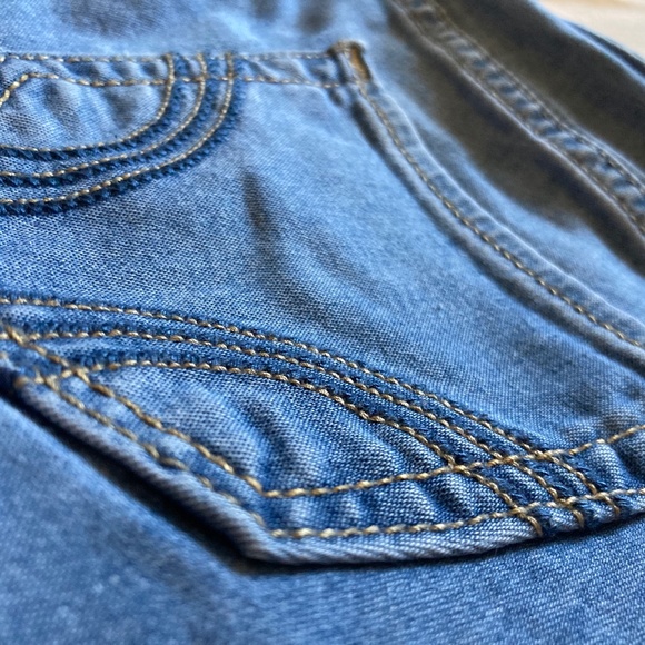 Hollister Medium Washed Jeggings - Picture 3 of 5